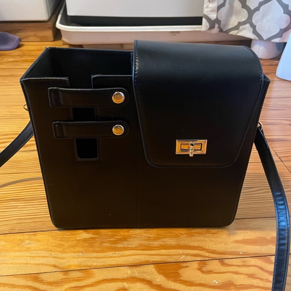 Black Stanley Purse - Picture 5 of 5